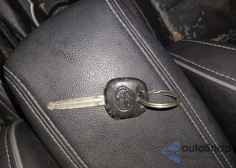 2014 Toyota Corolla S Plus z USA, uszkodzony, nr VIN 2T1BURHE2EC217645